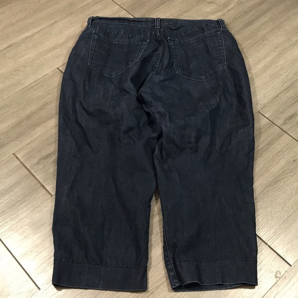 NYDJ Lift Tuck Technology Dark Wash Wide Leg Capri size 12 - Picture 2 of 9